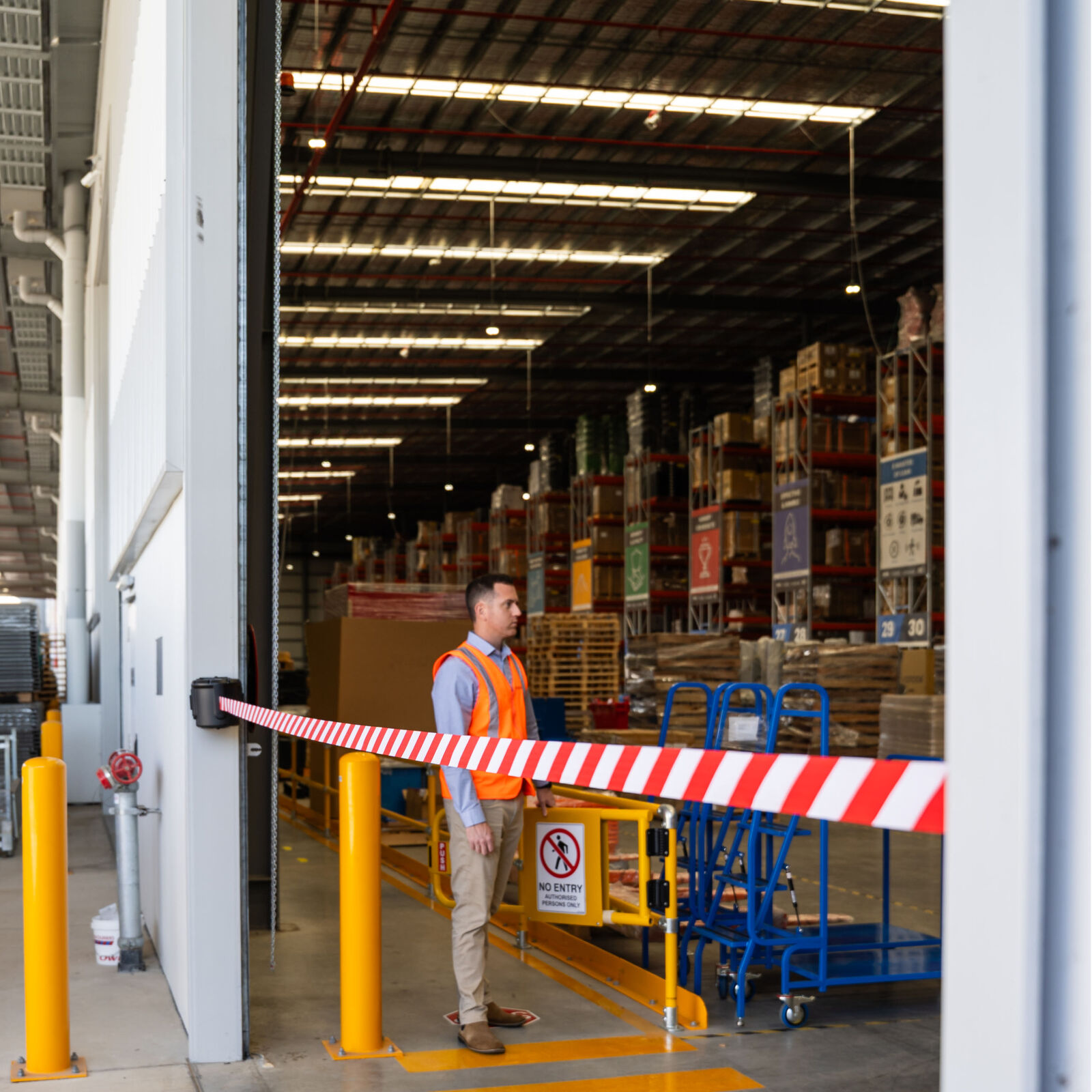 20m Retractable Belt Barrier - Red/White