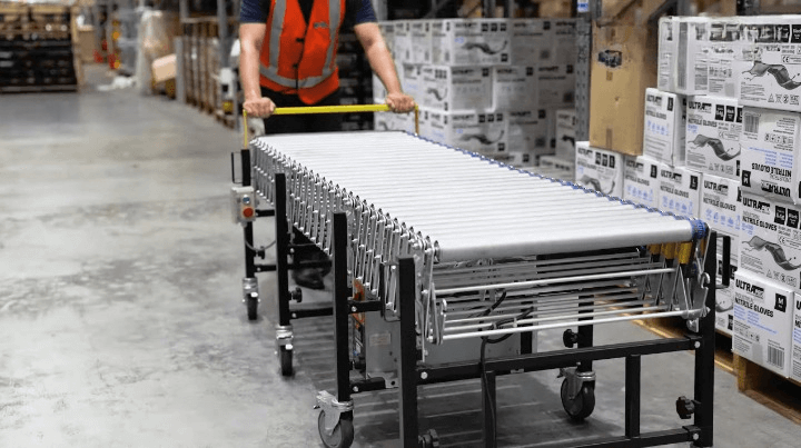 Expanding Roller Conveyor Busy Warehouse Aisle_Cleanup%20(1)